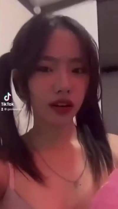 What&rsquo;s her name? (ID in the vid doesn&rsquo;t return any result) tiktok.com