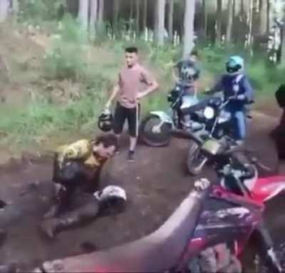 Algu&eacute;m ajuda 😱