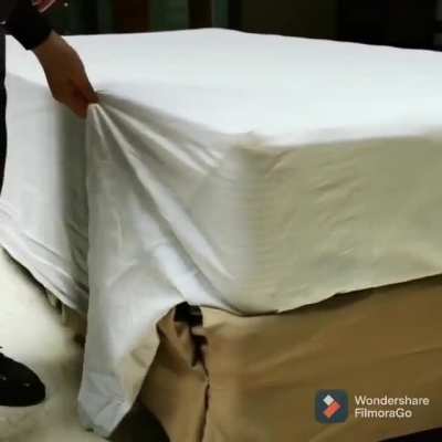 How to fold your sheet at the corner