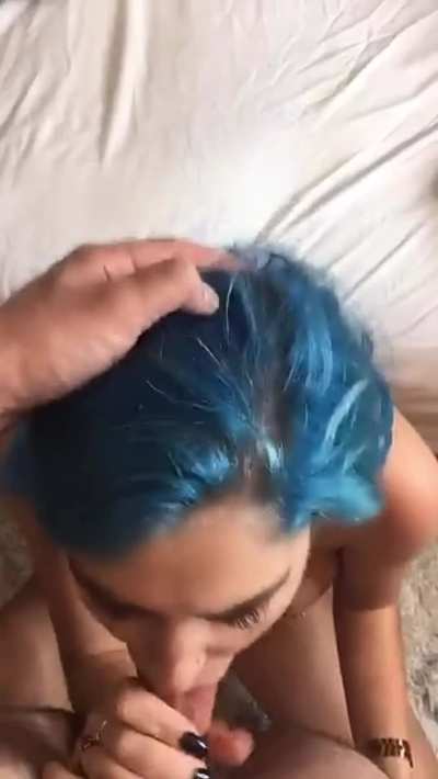She Gets a Reward🥜