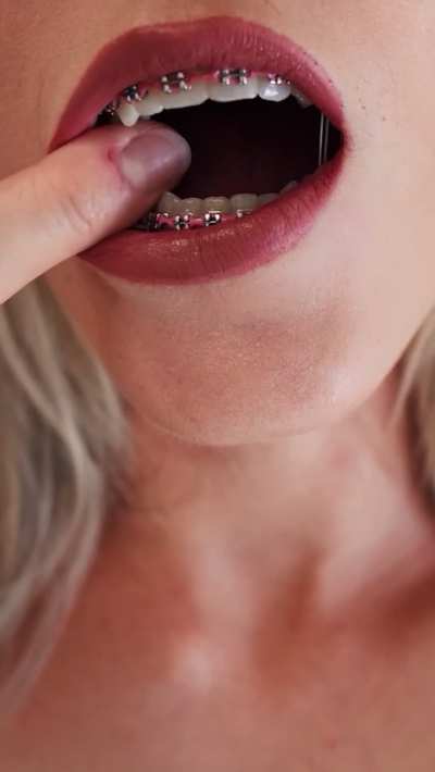 Just in case you can&rsquo;t lip read, I&rsquo;m saying &ldquo;5&hellip; 4&hellip;&rdquo; 👅💦
