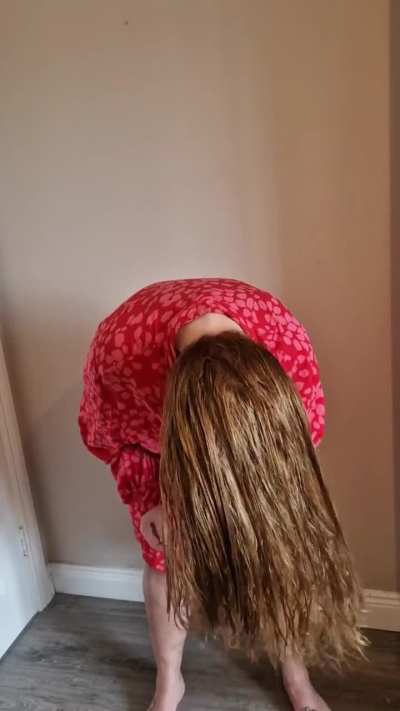 Fresh out of the shower… my long, heavy blonde hair still dripping