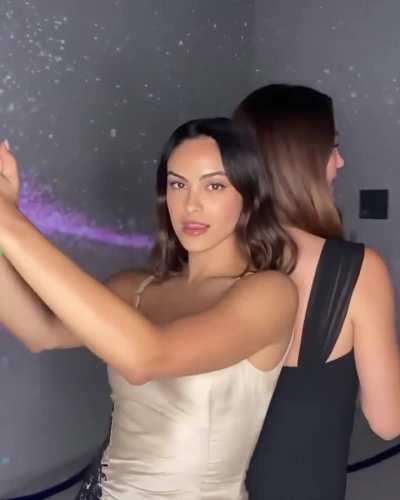 Camila Mendes
