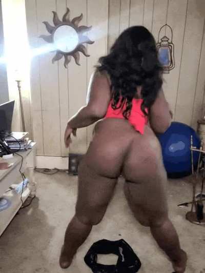 Jiggly butt