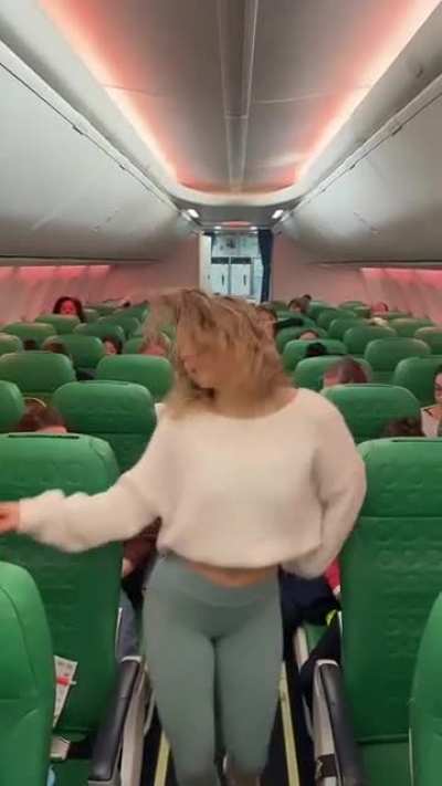 I think I own this plane and make kids hide in cringe