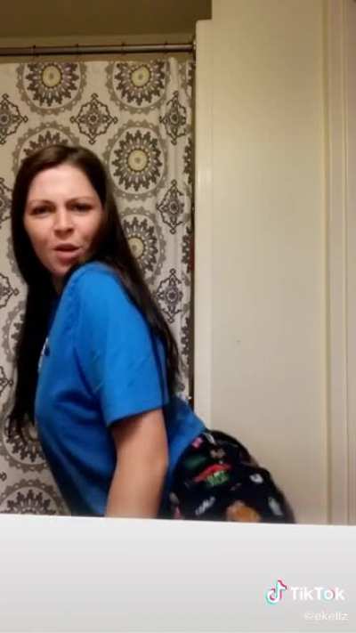 White Girl Twerk