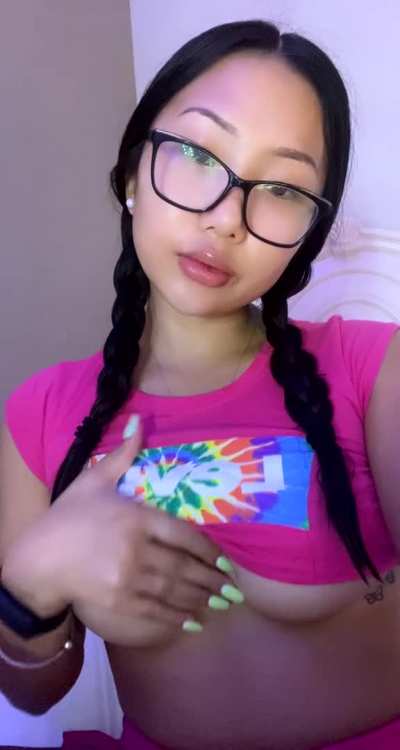 I want to give somone a blow job too between study sessions