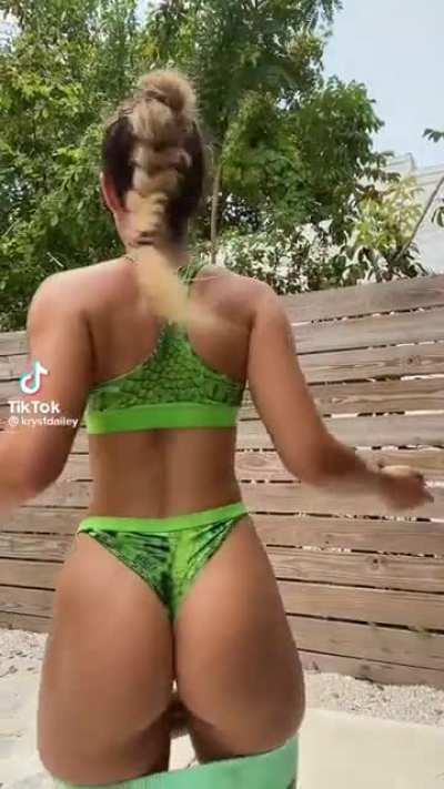Fine ass body 🥵