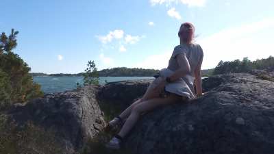 Got soooo excited touching myself out on the rocky beach~ 😩