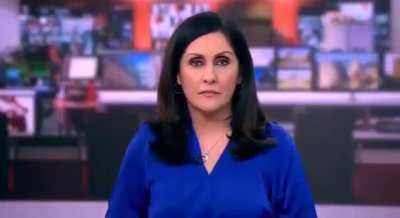 BBC News Presenter gives middle finger live on air