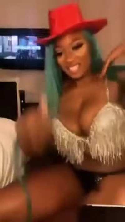 🥵🍑