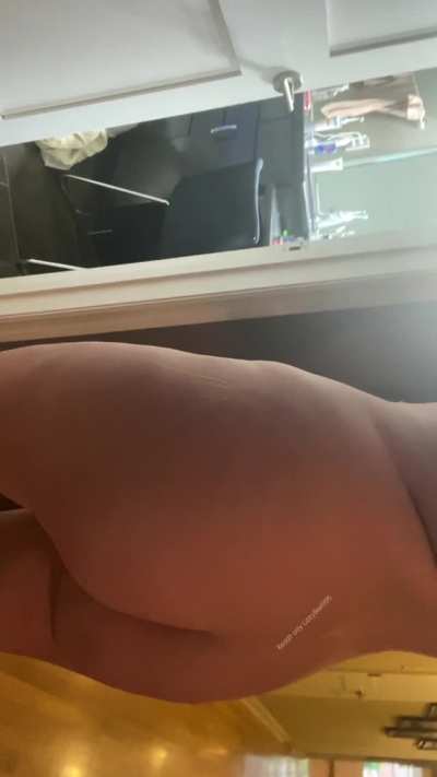 I feel like you all need some full frontal Friday action. With some bonus backside! (F, 44)
