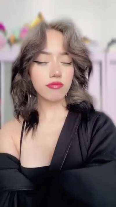 @leeloolacozy