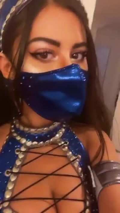 👀