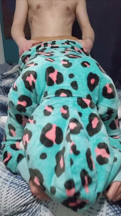 Getting fucked in my onesie 🥵