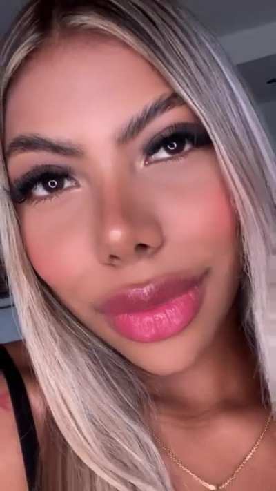 Daddyy💜 i'm @lillycambell 🌹barely legal 💜 LATINA 21 yo 🌹 😱 love sexting sessions 💛anal, solo!! 💦🍓 custom or random videos and photos 🍓 dick rating 🙊 fetishes  