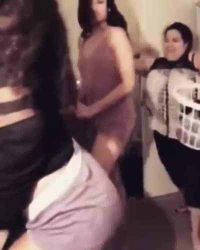 M&ouml;m, Slayer Of Thots, leader of the slipper gang.
