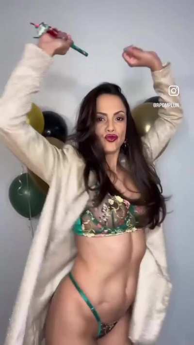 Let&rsquo;s wish Raquel a Happy 38th Birthday 🥳🥳🥳