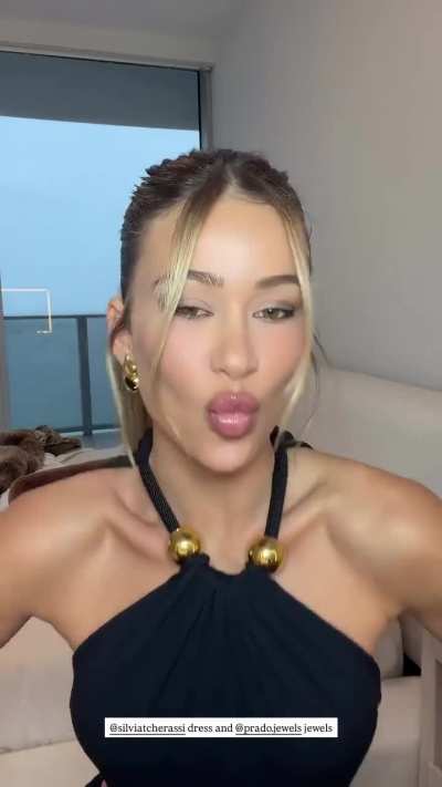 Our cosmopolitan Queen