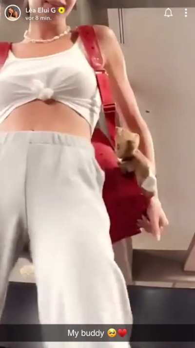 No bra
