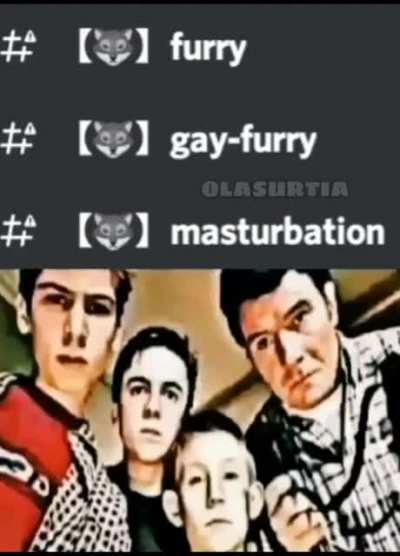 😨