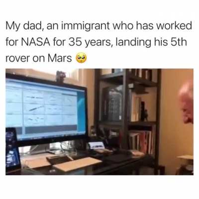 Miguel San Martin aterrizando un robot en Marte!