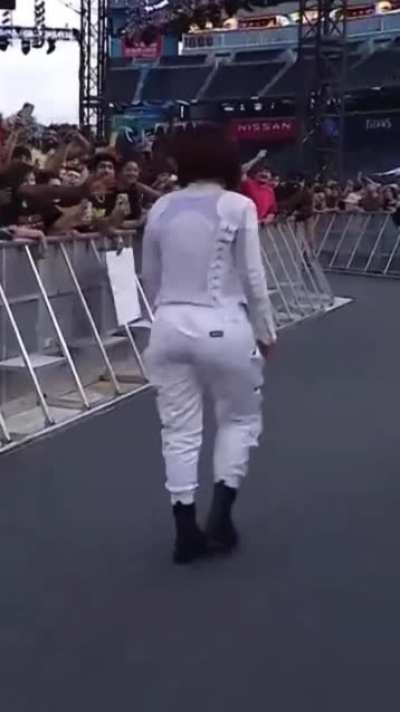 White gear