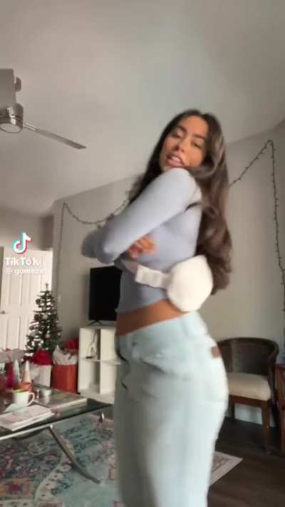 VALENTINA G&Oacute;MEZ I WILL UPLOAD 1 VIDEO A DAY FROM NOW ON  GOMEZVF