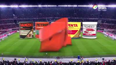 Durante River Instituto, Giralt y Varsky cuestionaron la reducci&oacute;n de los descensos, autom&aacute;ticamente les cortaron el micr&oacute;fono y pusieron publicidad. Desastre de AFA.