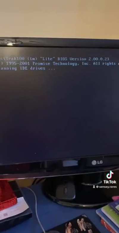 pc novinho aqui galera acho que roda mine agora