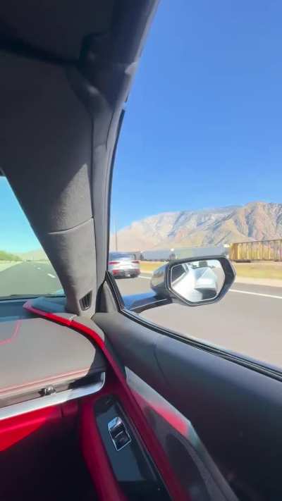 2025&rsquo; C8 Z06 vs 21&rsquo; Supra
