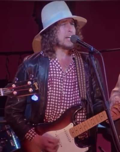 &ldquo;I Shall Be Released&rdquo; best performance from The Last Waltz. (Bob Dylan, Neil Young, Joni Mitchell, Van Morrison and many others)