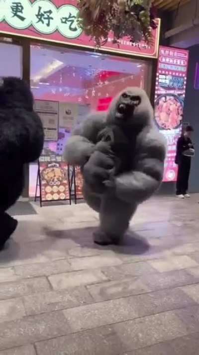 When the wild and the streets mix. What a glorious costume