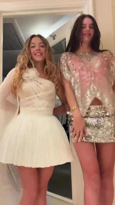 Sydney with her friend Am&eacute;lie Tremblay - Tiktok September 2025