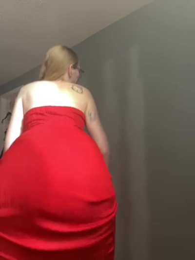 Tall Slimthic Pawg 🍑Twerking this ass all night! Ready to have some fun! [pty][sck][snp][sext][cam][pop][vid][pic][aud][gfe][fet][pss][rate]