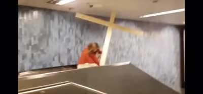 Jesus take the elevator