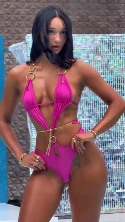 𝔾𝕖𝕪𝕟𝕒 𝕊𝕚𝕝𝕧𝕖𝕚𝕣𝕒 | Bathhouse Swimwear | New York Swim Week &lsquo;25