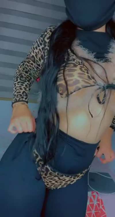 He told me don&rsquo;t forget to wear underwear , but I forget so I fix that problem are you agree