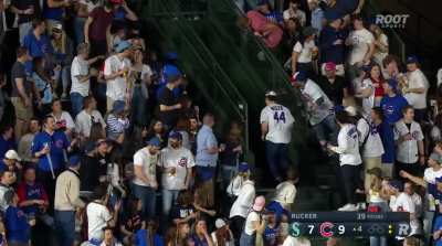 [Highlight] [Highlight] Jarred Kelenic continues to rake as he hits an opposite-field bomb that brings the M's back within one