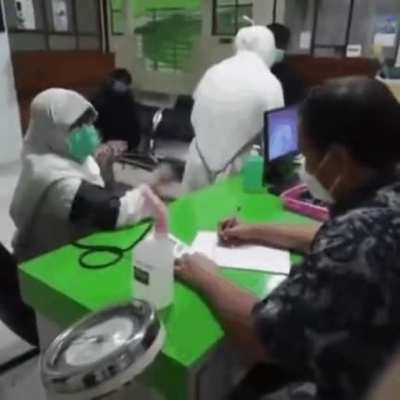 The fastest hand in the office. This man with insane reflexes has defeated the death inducing virus.