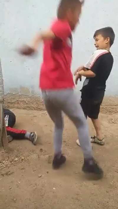 Bu &ccedil;ocuklar ne yaşıyor amk