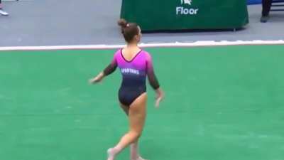 Michigan State&rsquo;s Sydney Ewing💚🤍🤸&zwj;♀️