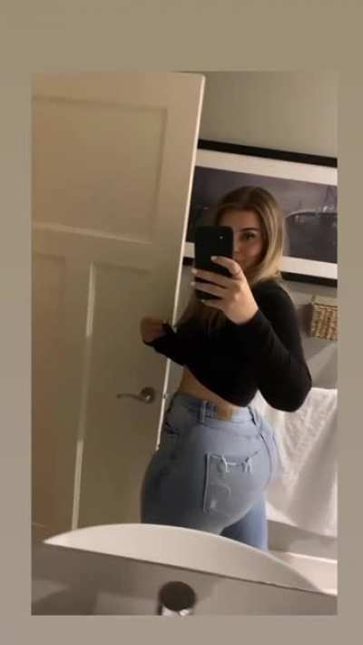 Big ass in jeans