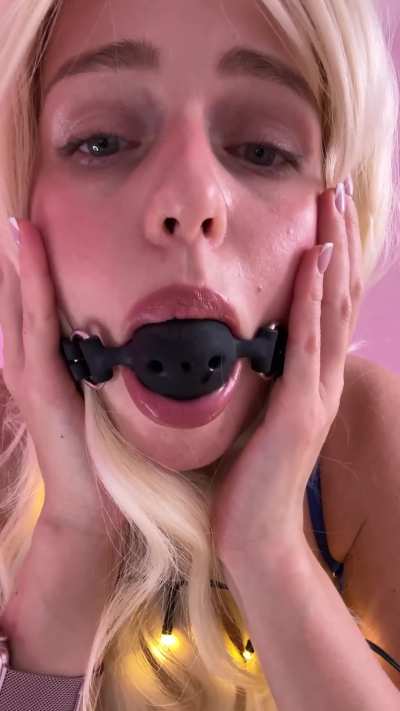 Still wearing my gag after Christmas, think you&rsquo;d pull it tighter?