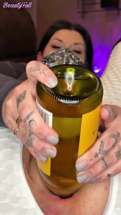 Didn&rsquo;t have a sex toy, so I improvised 🥂