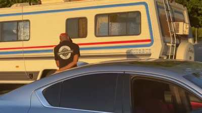 Wannabe gangster gets pepper sprayed and starts crying