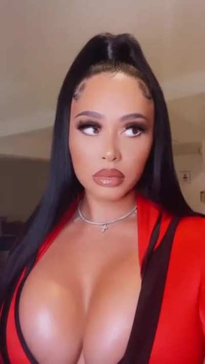 Pretty Sffoxx