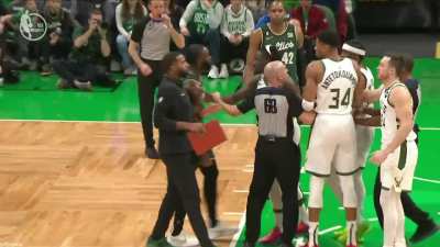 [Highlight] Things get a little spicy during Christmas between Giannis, Jaylen Brown, Smart and Thanasis, play under review for 