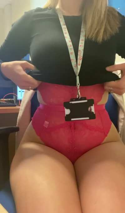[F] Let me show you what&rsquo;s under my work dress 😜