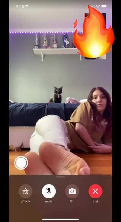 Girl from Tik Tok shows her perfect wrinkles on FaceTime!